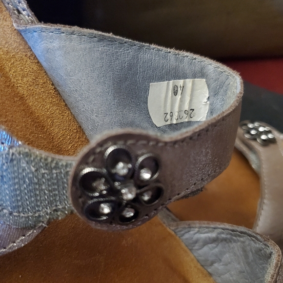 Purple metallic NAOT slip on sandals size 40 only worn around house! - Picture 5 of 5